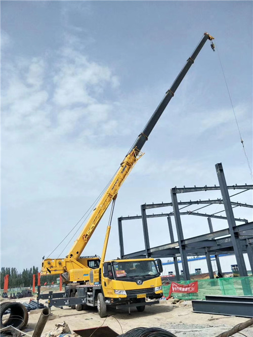 交城县超高层建筑钢结构吊装案例
